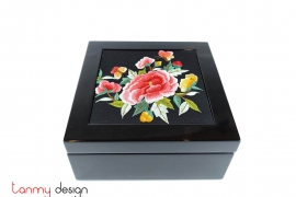  Black square lacquer box with  flower embroidered cap